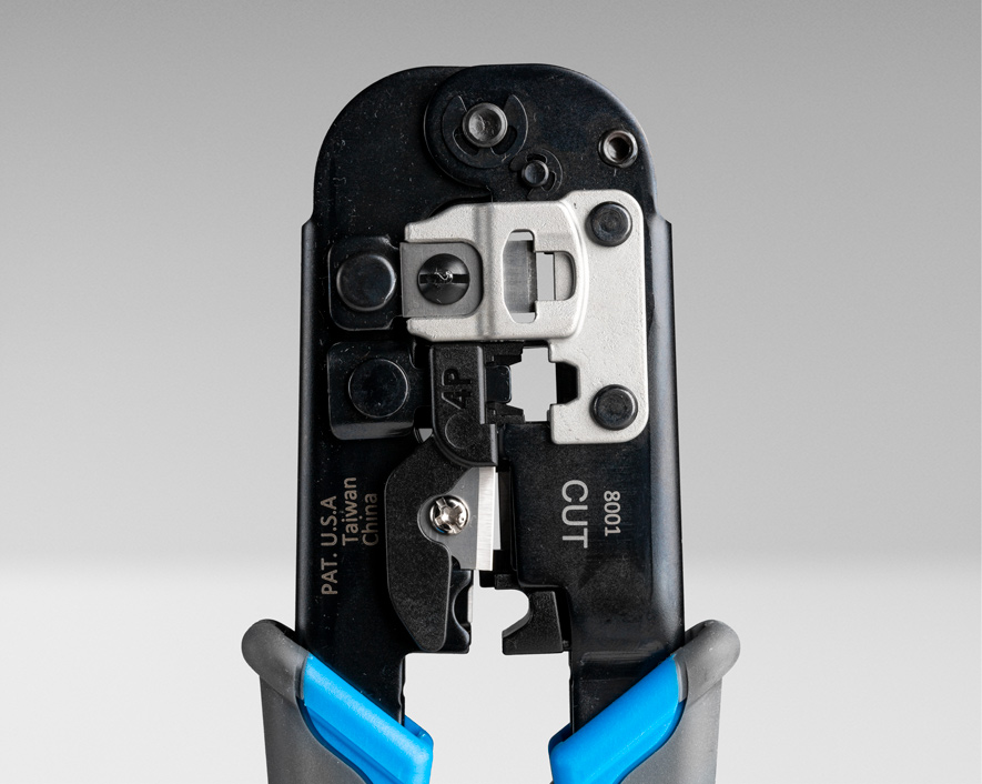 "Krimp & Knip" tang RJ45 "Pass through" (UC-4569) "Krimp & Knip" tang RJ45 "Pass through" (UC-4569)